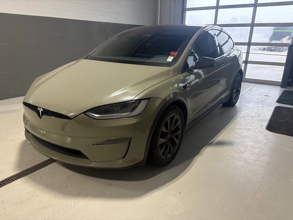 2023 Tesla Model X Long Range's photo