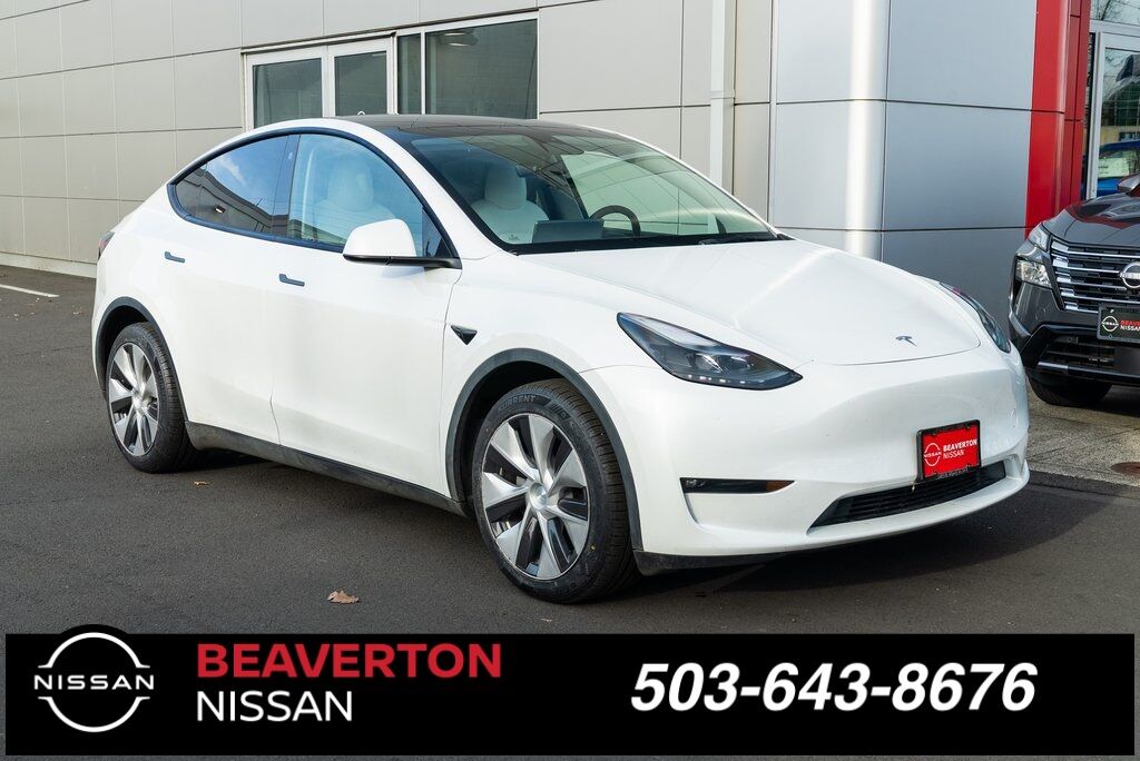 2023 Tesla Model Y Long Range's photo