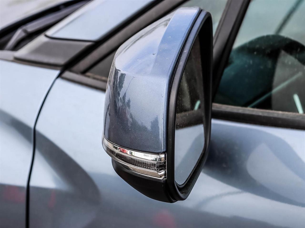 2023 Toyota Corolla Cross LE Mississauga ON