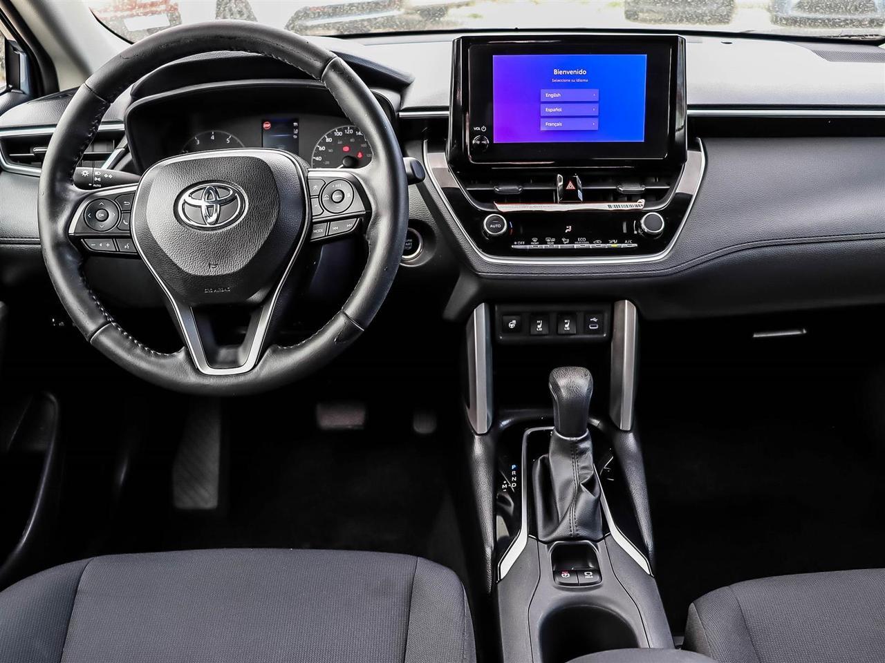 2023 Toyota Corolla Cross LE Mississauga ON