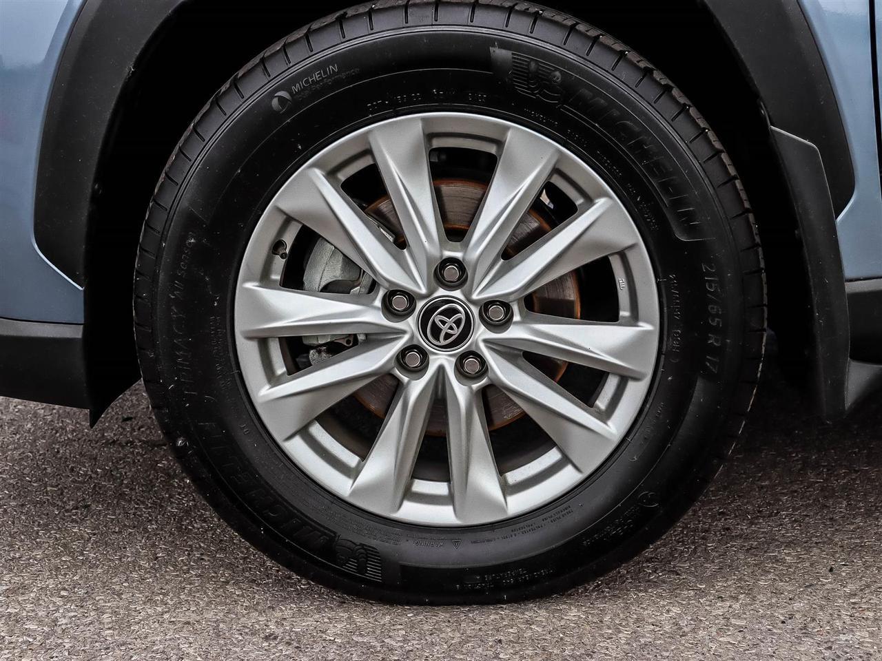 2023 Toyota Corolla Cross LE Mississauga ON