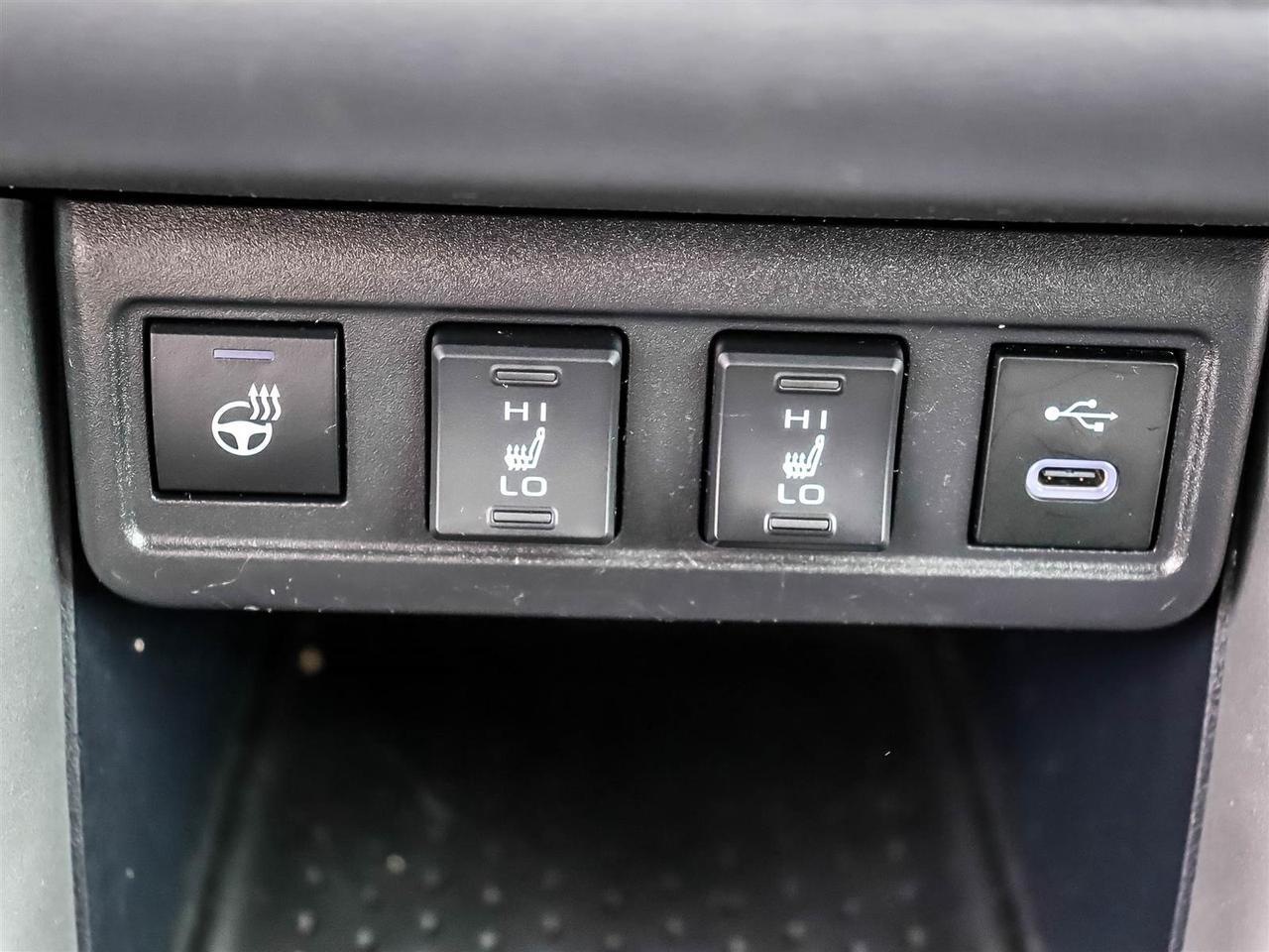 2023 Toyota Corolla Cross LE Mississauga ON