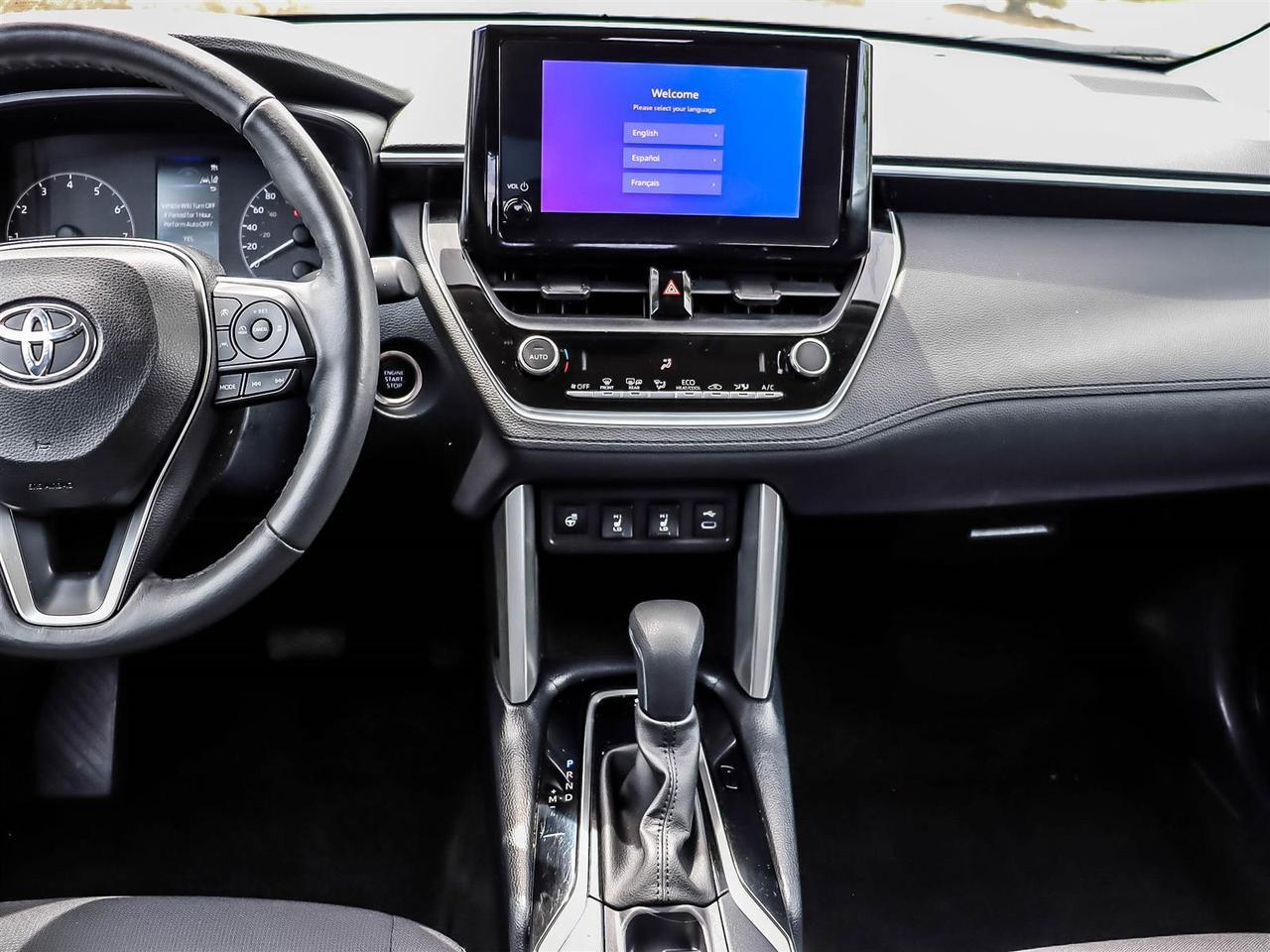 2023 Toyota Corolla Cross LE Mississauga ON