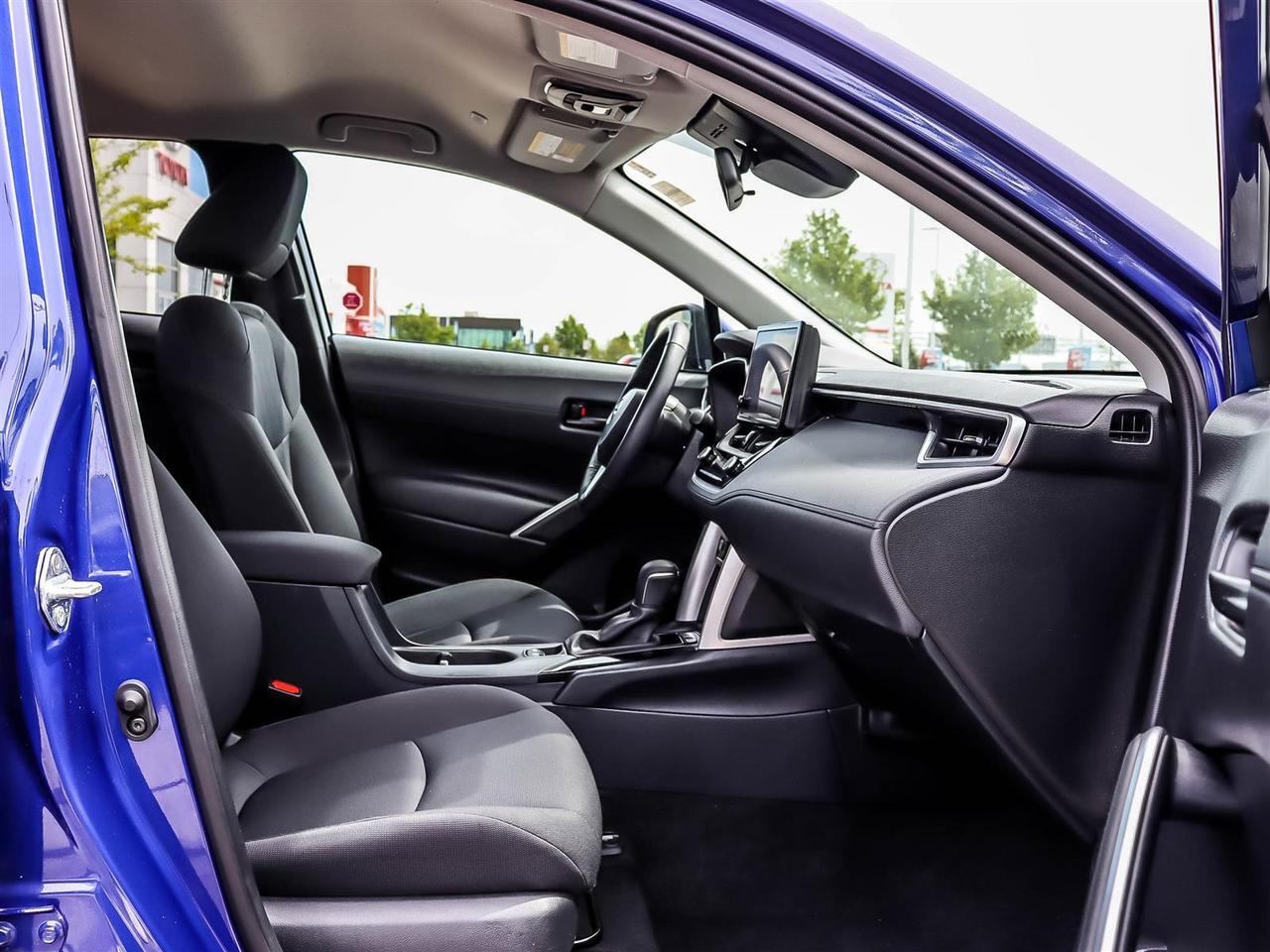 2023 Toyota Corolla Cross LE Mississauga ON