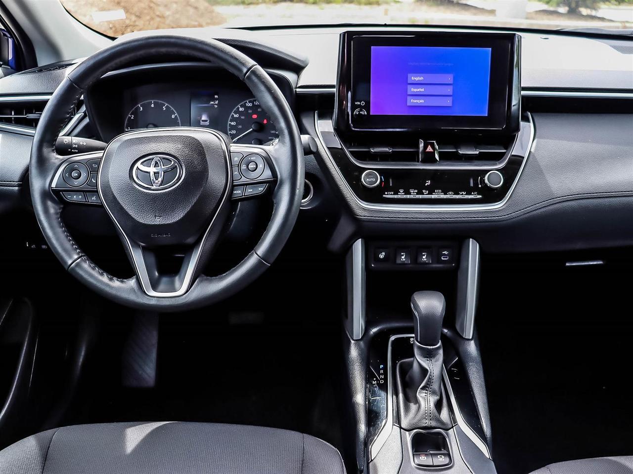 2023 Toyota Corolla Cross LE Mississauga ON