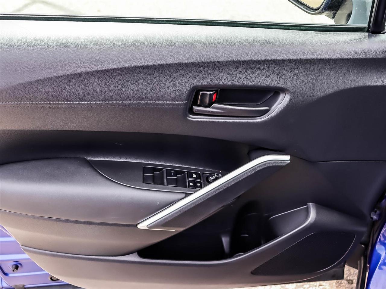 2023 Toyota Corolla Cross LE Mississauga ON