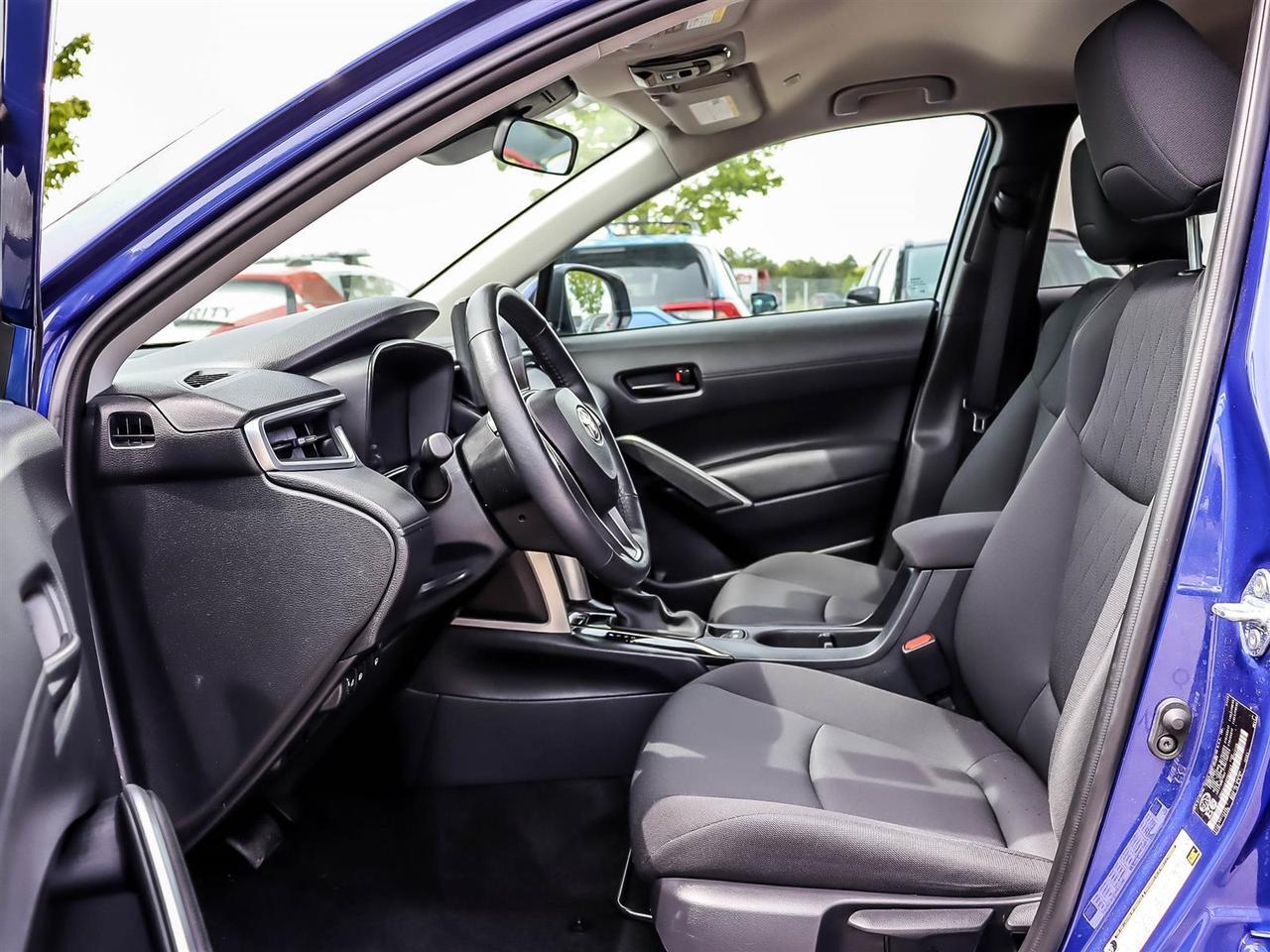 2023 Toyota Corolla Cross LE Mississauga ON
