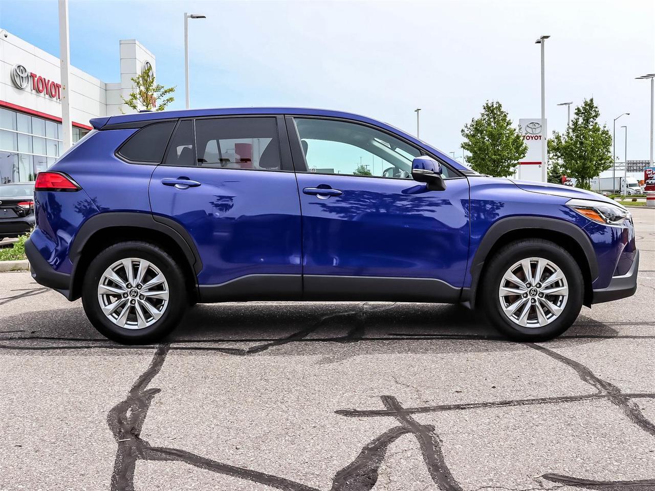 2023 Toyota Corolla Cross LE Mississauga ON