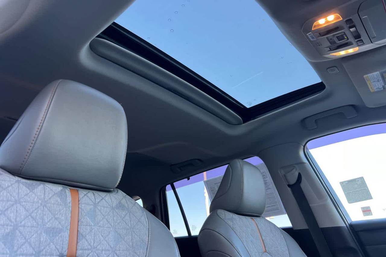 2023 Toyota Highlander Hybrid Bronze Edition Roseville CA
