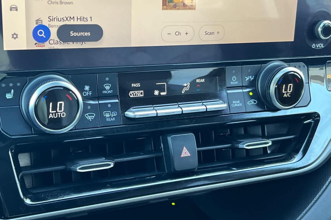2023 Toyota Highlander Hybrid Bronze Edition Roseville CA