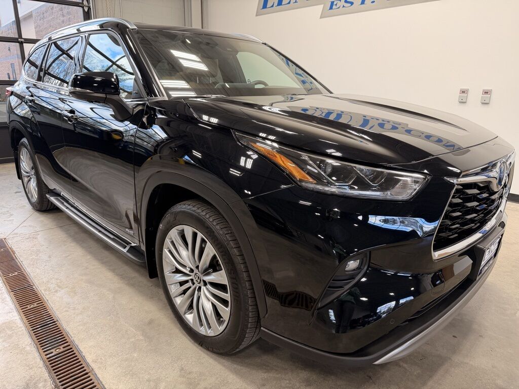 2023 Toyota Highlander Hybrid Platinum AWD Minocqua WI 2023 Toyota Highlander Hybrid Platinum AWD Minocqua WI