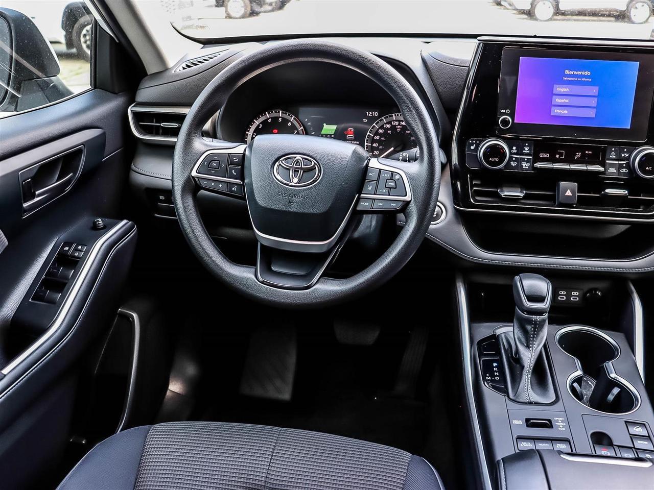 2023 Toyota Highlander LE Mississauga ON