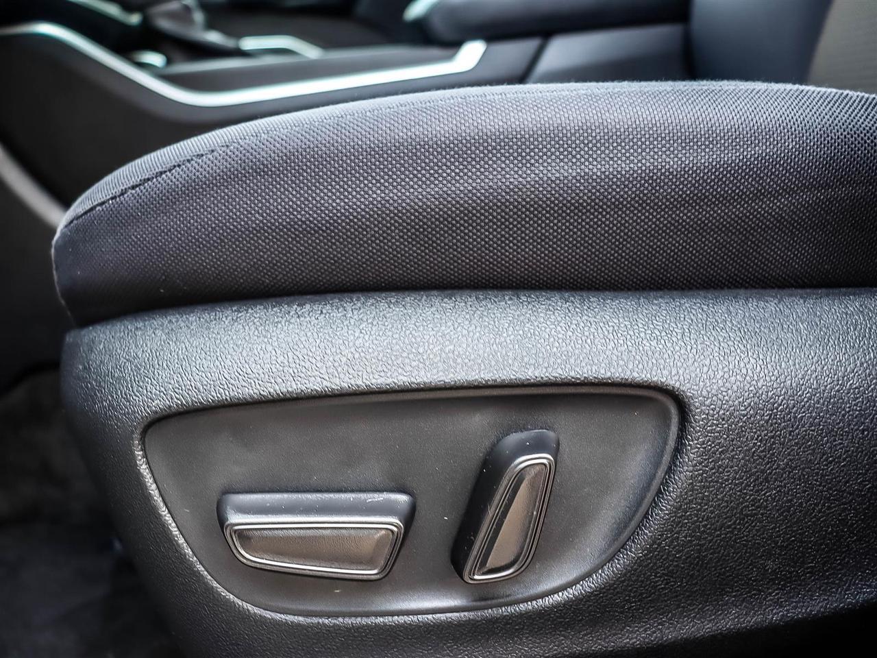 2023 Toyota Highlander LE Mississauga ON