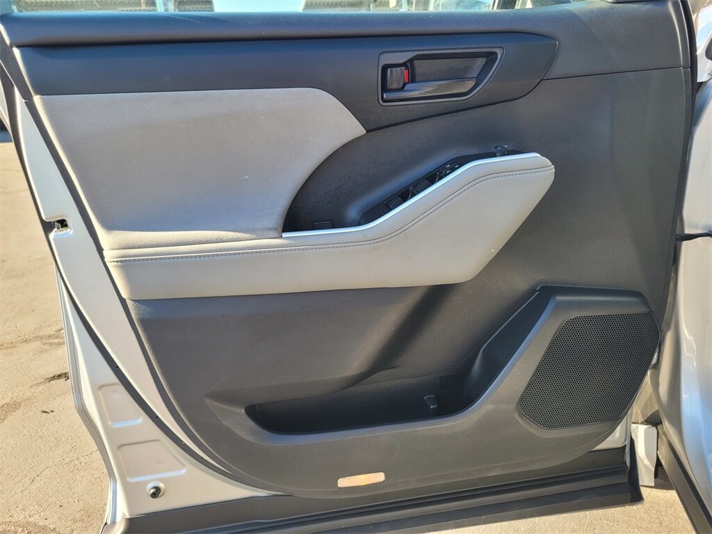 2023 Toyota Highlander LE Roseville CA