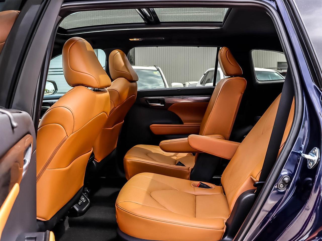 2023 Toyota Highlander Limited Mississauga ON