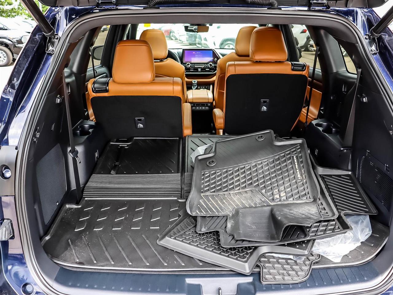 2023 Toyota Highlander Limited Mississauga ON