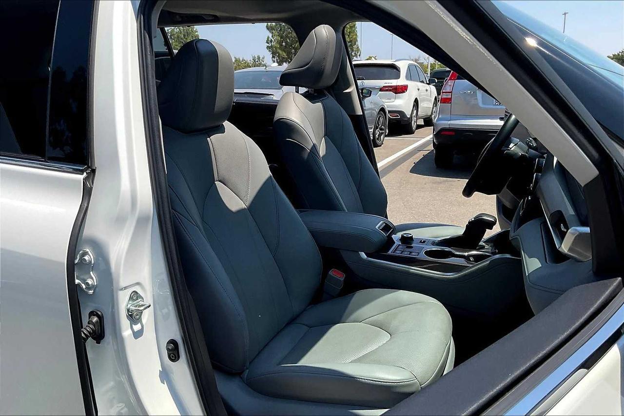 2023 Toyota Highlander Limited Roseville CA