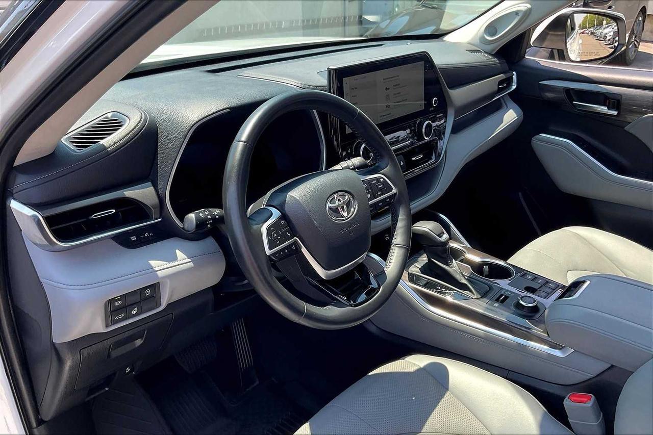 2023 Toyota Highlander Limited Roseville CA