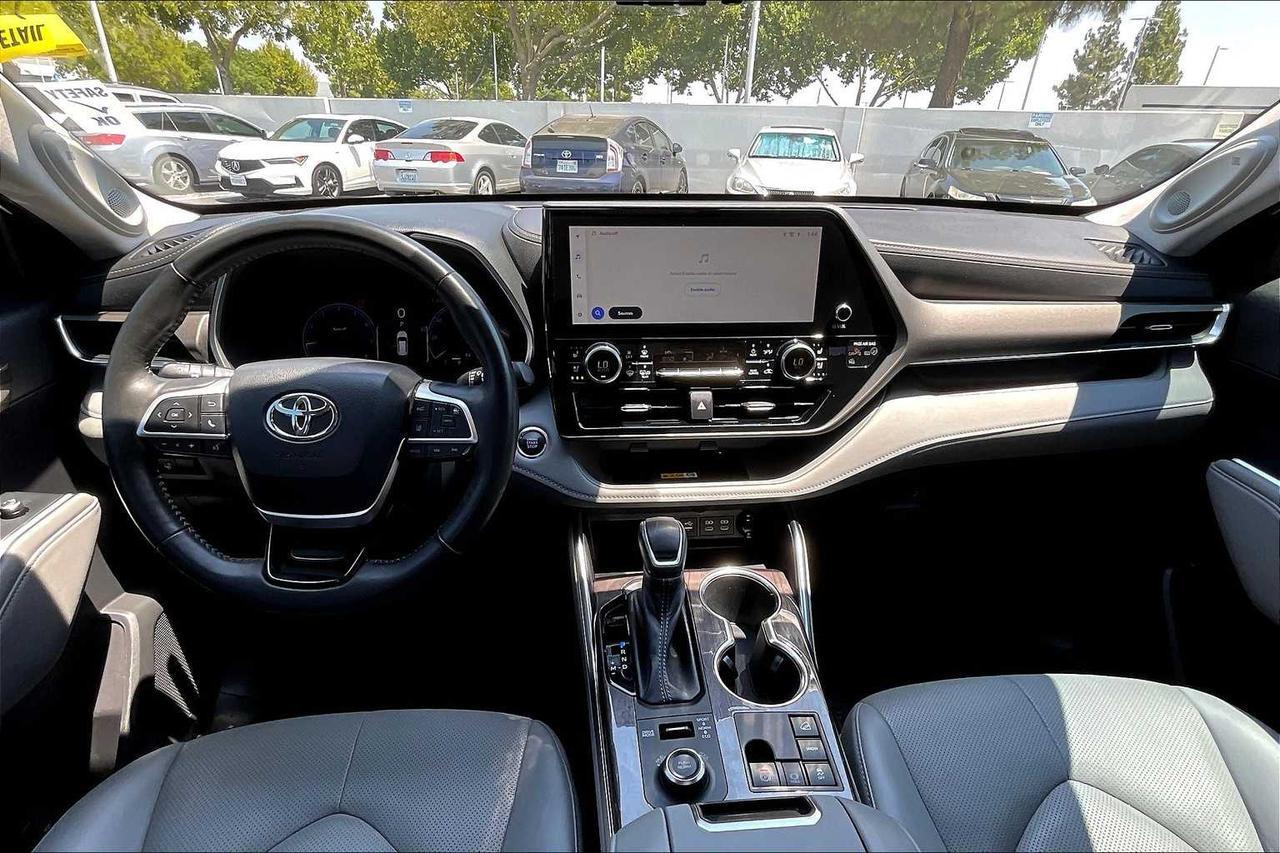 2023 Toyota Highlander Limited Roseville CA