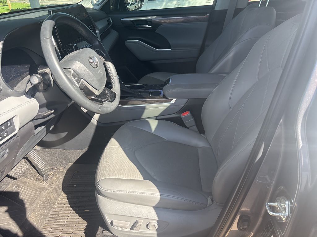 2023 Toyota Highlander Platinum Tampa FL