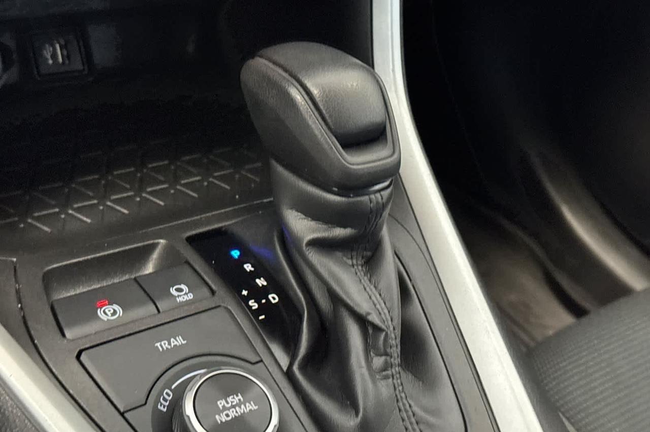 2023 Toyota RAV4 Hybrid LE Roseville CA