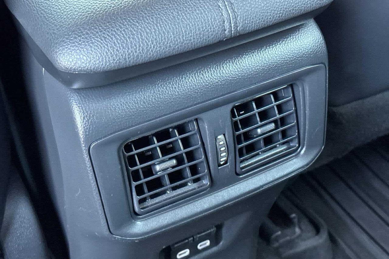 2023 Toyota RAV4 Hybrid XSE Roseville CA