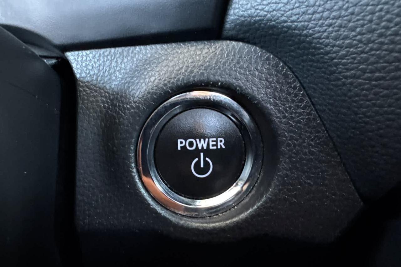 2023 Toyota RAV4 Hybrid XSE Roseville CA