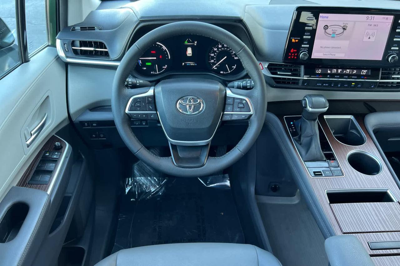 2023 Toyota Sienna XLE Roseville CA