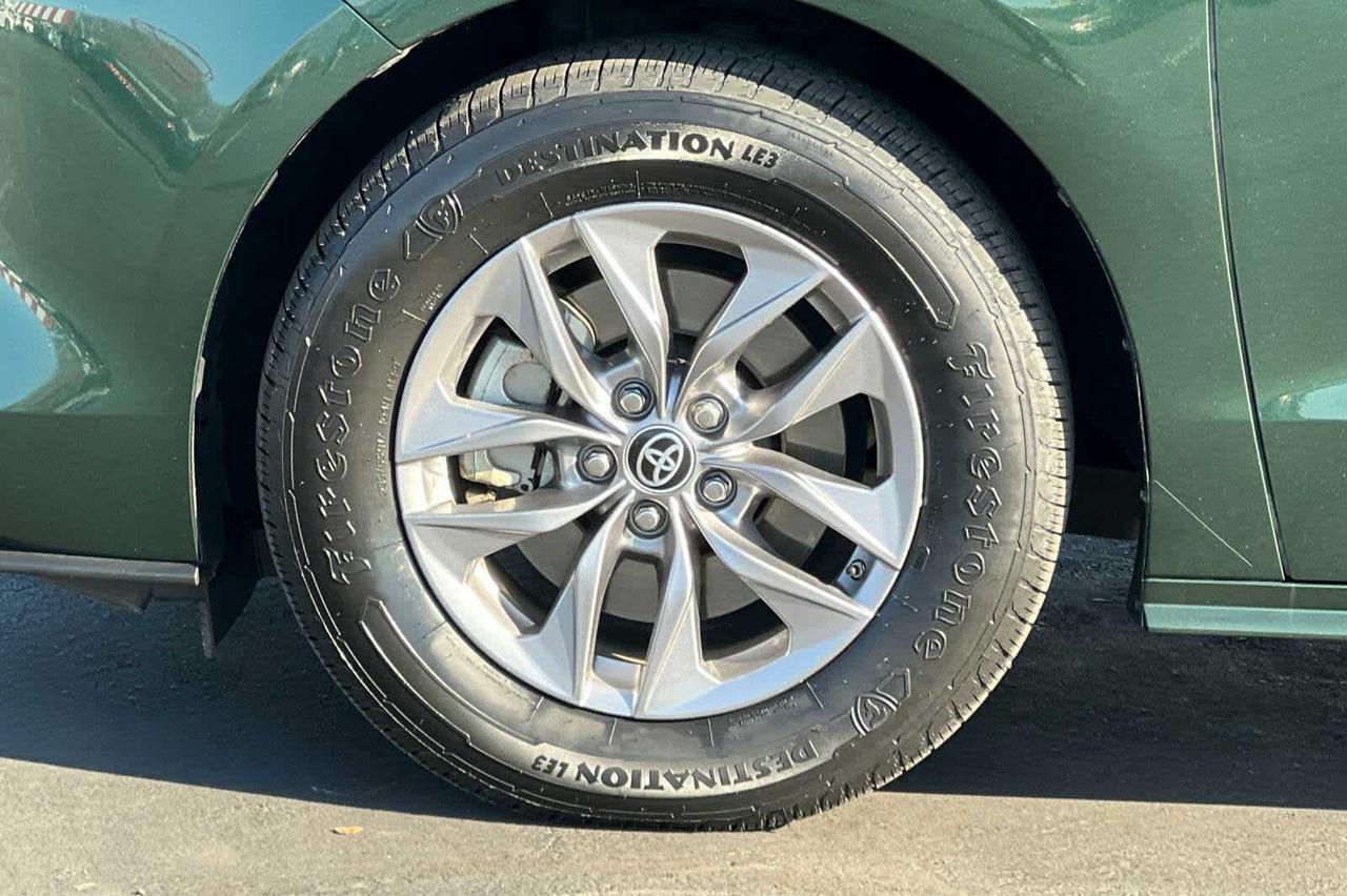 2023 Toyota Sienna XLE Roseville CA