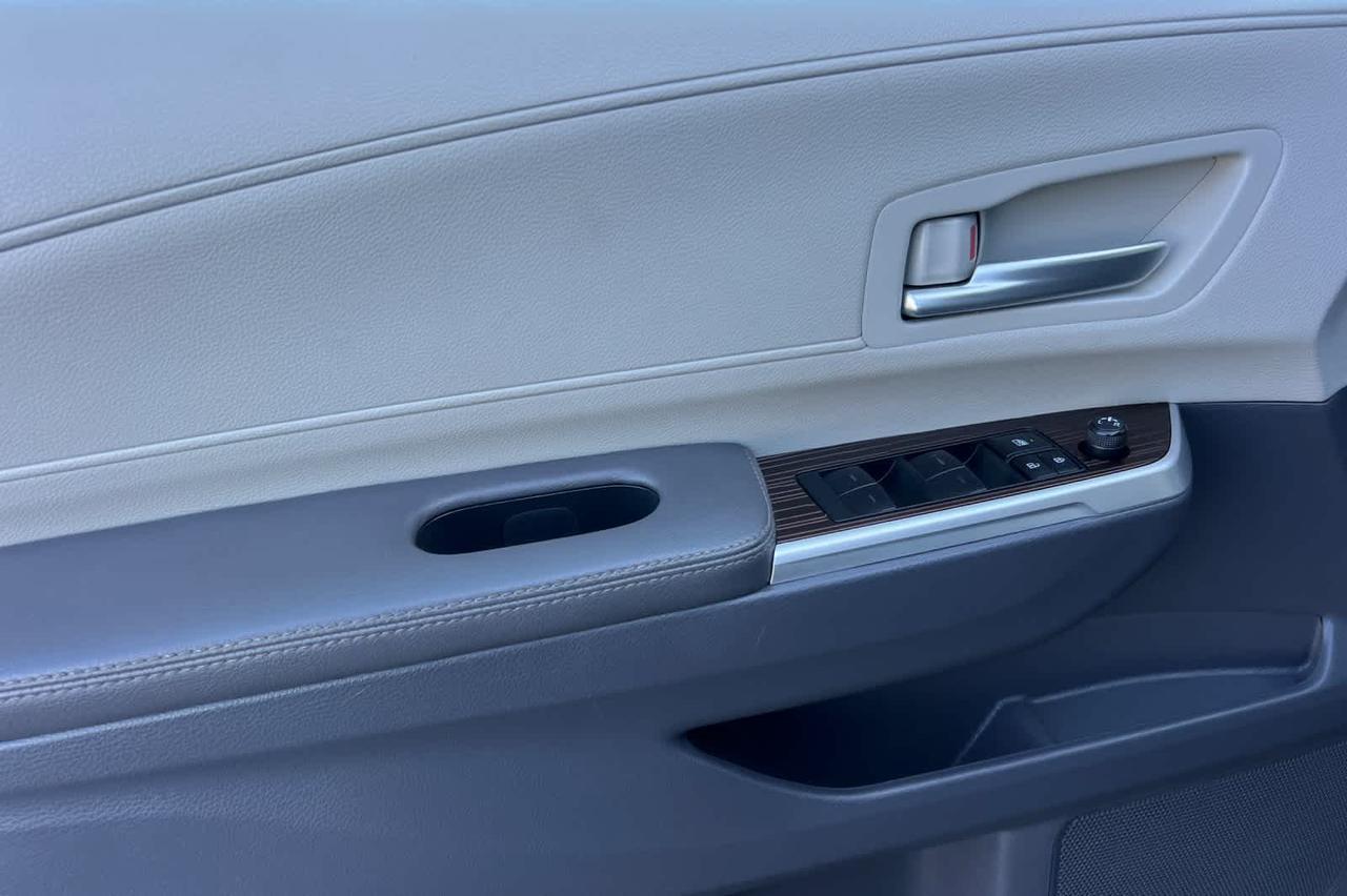 2023 Toyota Sienna XLE Roseville CA