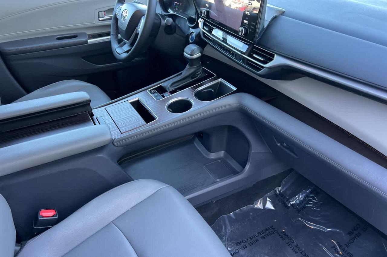 2023 Toyota Sienna XLE Roseville CA
