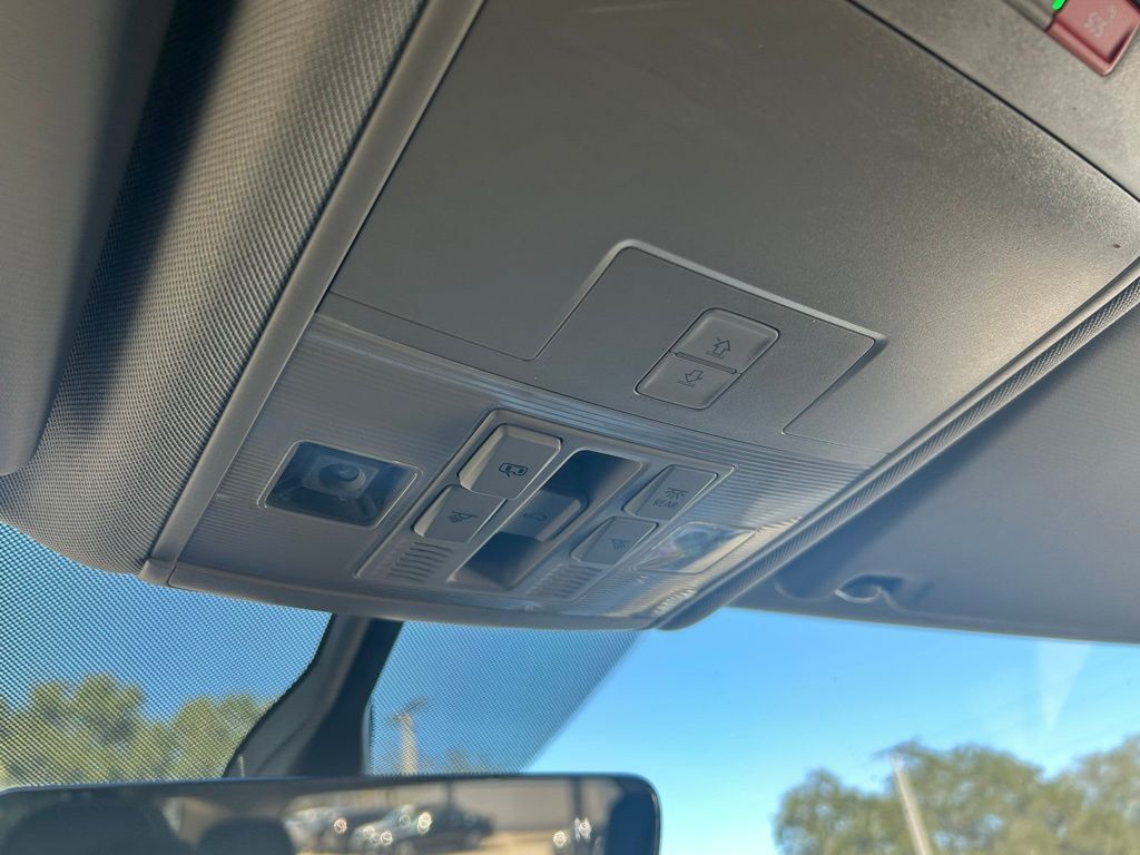 2023 Volkswagen Atlas 2.0T SE w/Technology Tampa FL