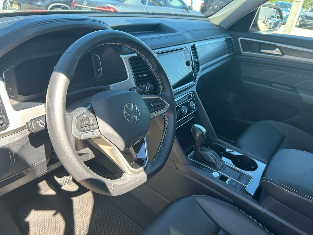 2023 Volkswagen Atlas 2.0T SE w/Technology Tampa FL