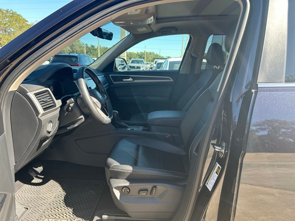 2023 Volkswagen Atlas 2.0T SE w/Technology Tampa FL