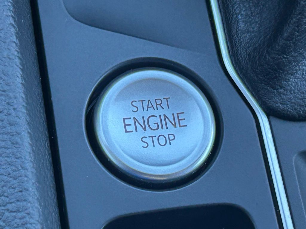 2023 Volkswagen Atlas 2.0T SE w/Technology Tampa FL