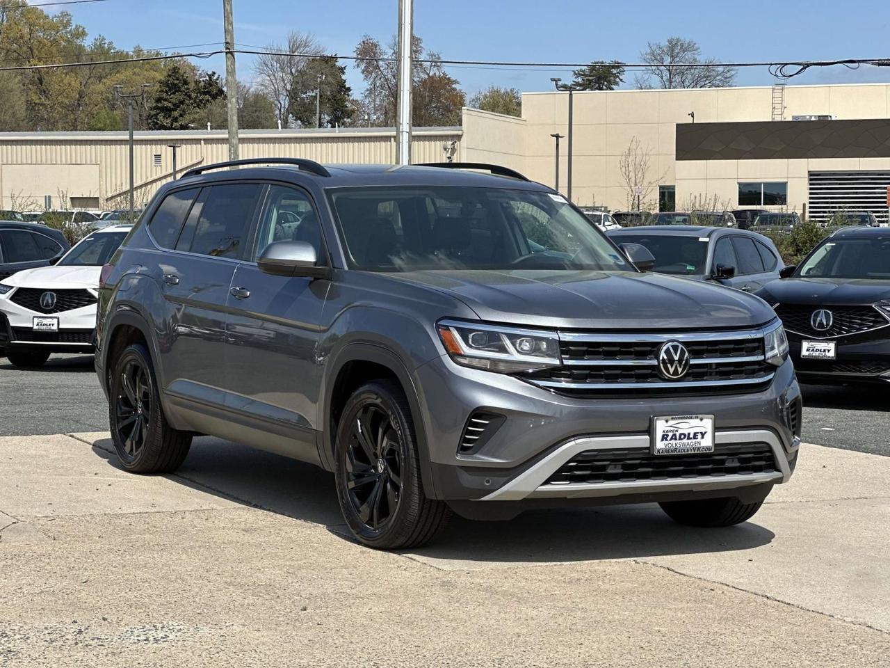2023 Volkswagen Atlas 3.6L V6 SE w/Technology