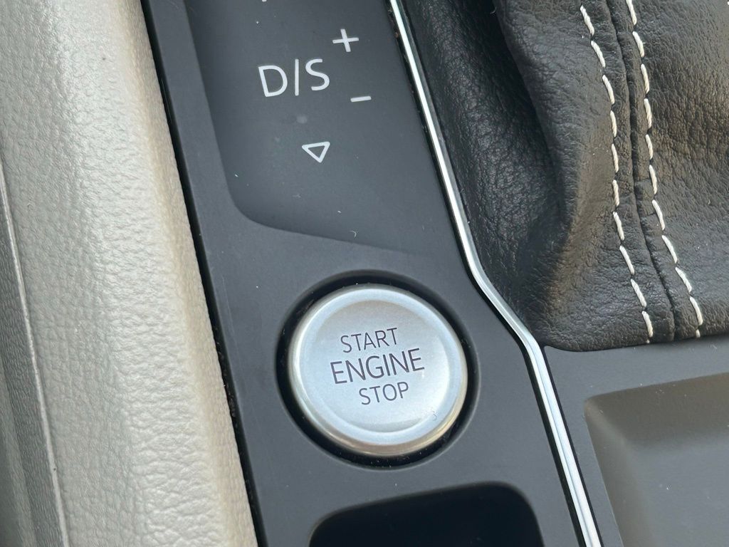 2023 Volkswagen Atlas 3.6L V6 SE w/Technology Tampa FL