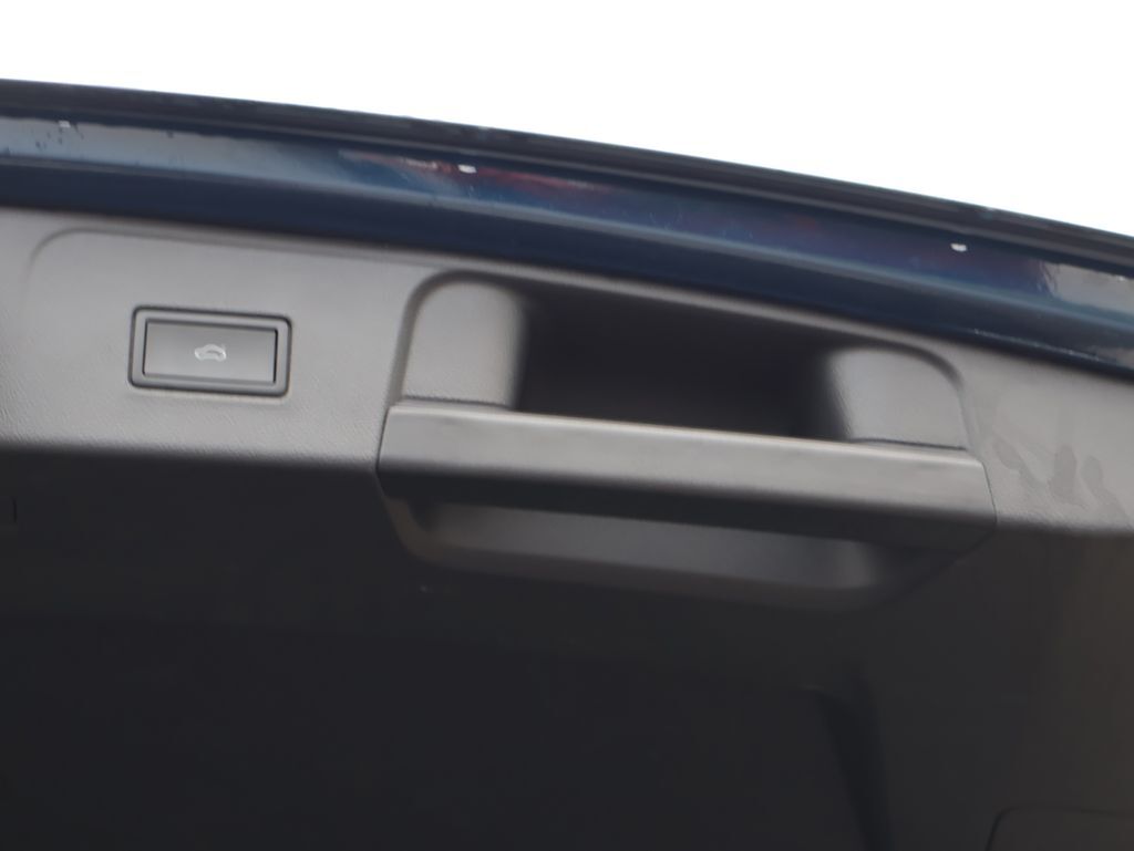 2023 Volkswagen Atlas 3.6L V6 SEL Premium R-Line