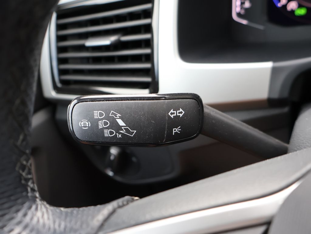 2023 Volkswagen Atlas 3.6L V6 SEL Premium R-Line