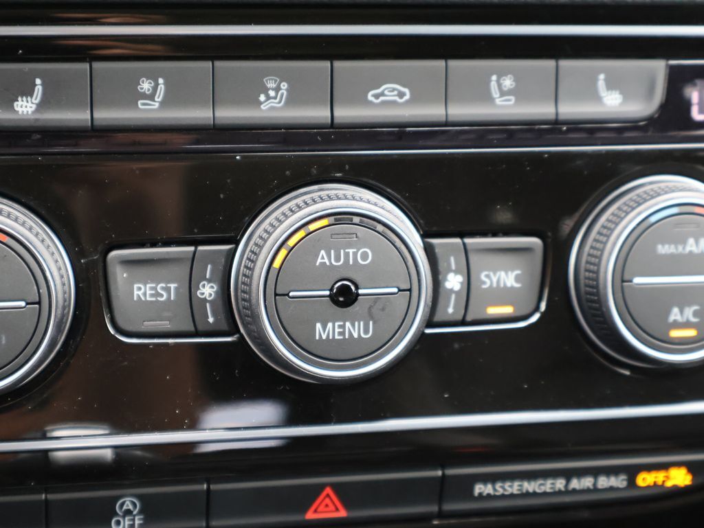 2023 Volkswagen Atlas 3.6L V6 SEL Premium R-Line