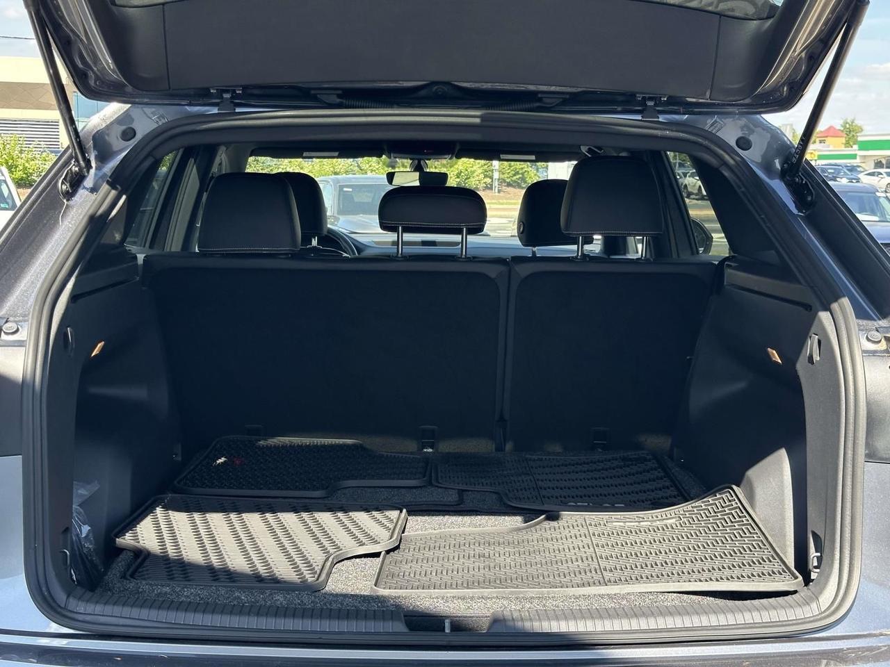 2023 Volkswagen Atlas Cross Sport 2.0T SE Woodbridge VA