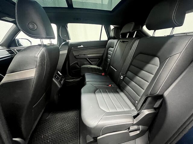2023 Volkswagen Atlas Cross Sport 3.6L V6 SEL Premium R-Line Oshkosh WI