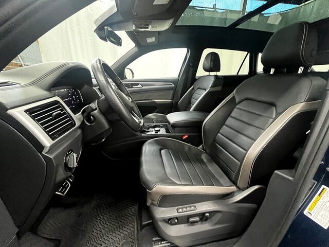 2023 Volkswagen Atlas Cross Sport 3.6L V6 SEL Premium R-Line Oshkosh WI