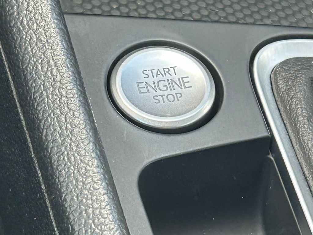 2023 Volkswagen Jetta 1.5T SE Tampa FL