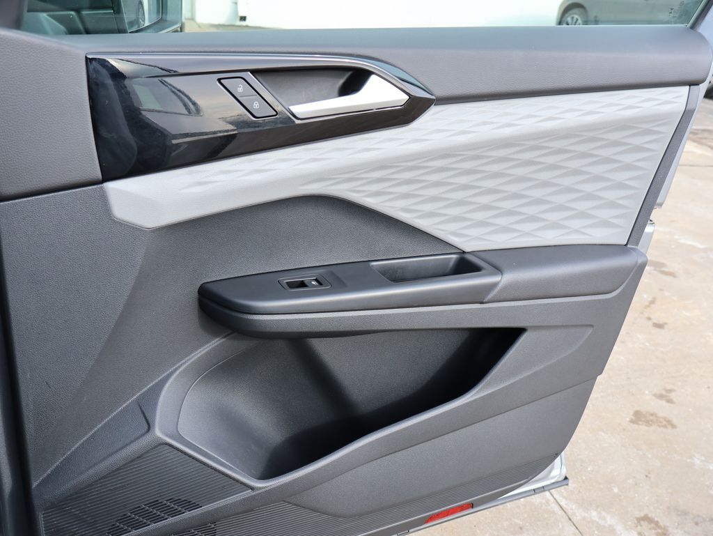 2023 Volkswagen Taos 1.5T S