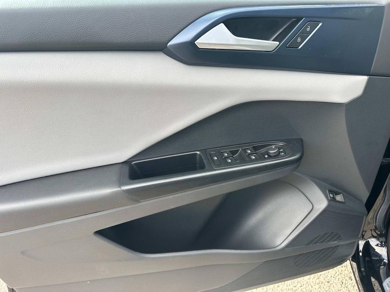 2023 Volkswagen Taos 1.5T SE Woodbridge VA