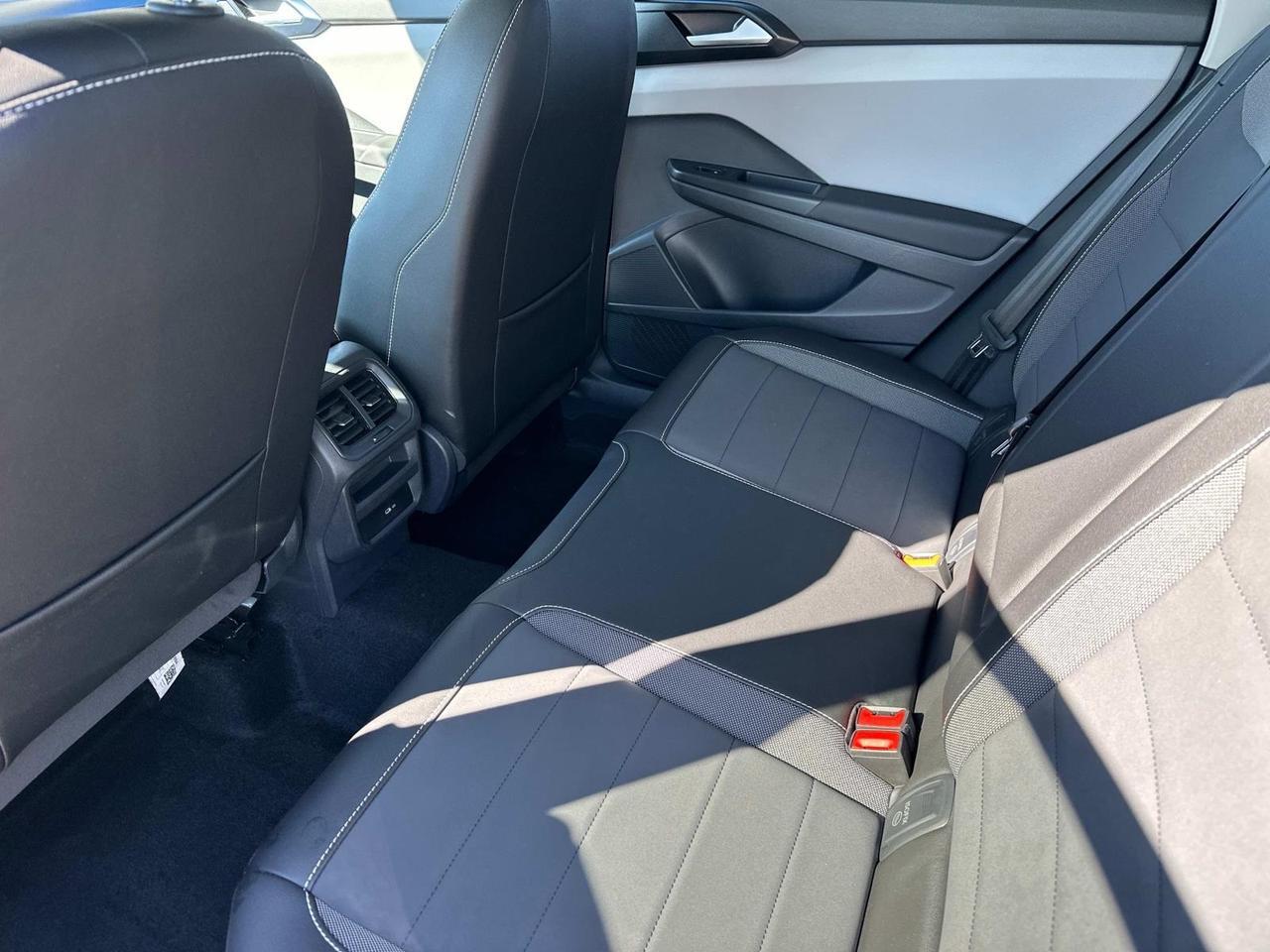 2023 Volkswagen Taos 1.5T SE Woodbridge VA
