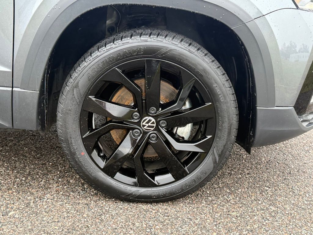 2023 Volkswagen Taos 1.5T SE Lakeland FL