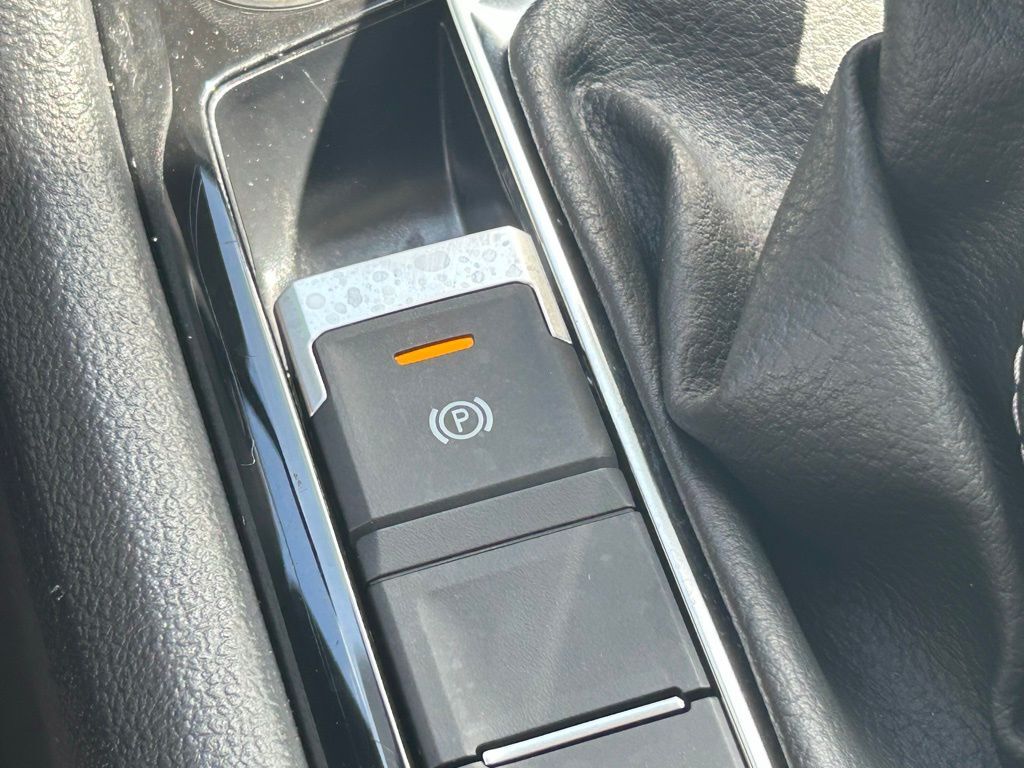 2023 Volkswagen Taos 1.5T SE Tampa FL