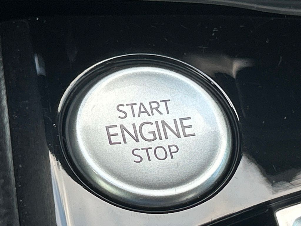 2023 Volkswagen Taos 1.5T SE Tampa FL